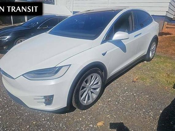 TESLA MODEL X 2018 5YJXCAE27JF138806 image